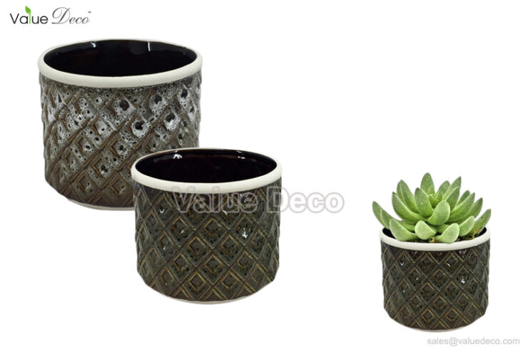 SWV00862 (Embossed Glaze Stoneware Pot)