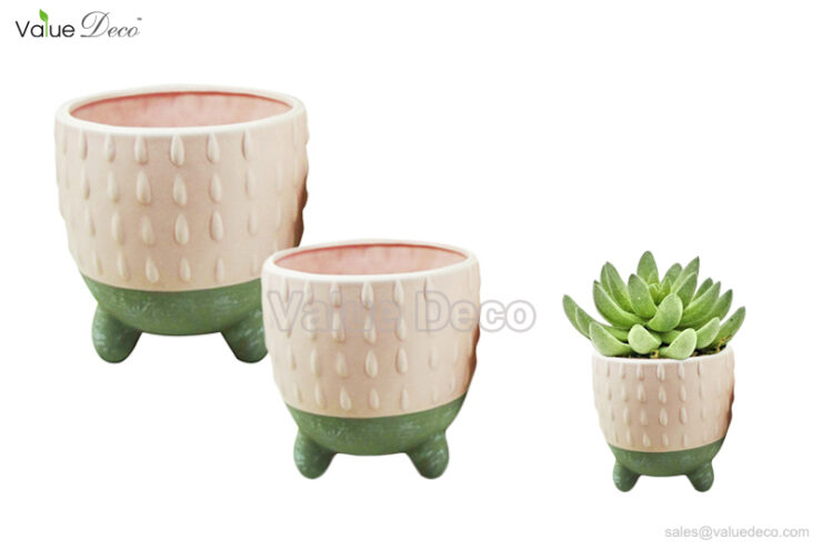 DMV03494 (Embossed Raindrop Design Ceramic Pot)