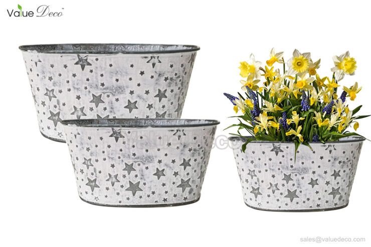 ZCV00521 (Xmas Star White Washed Zinc Flower Container)