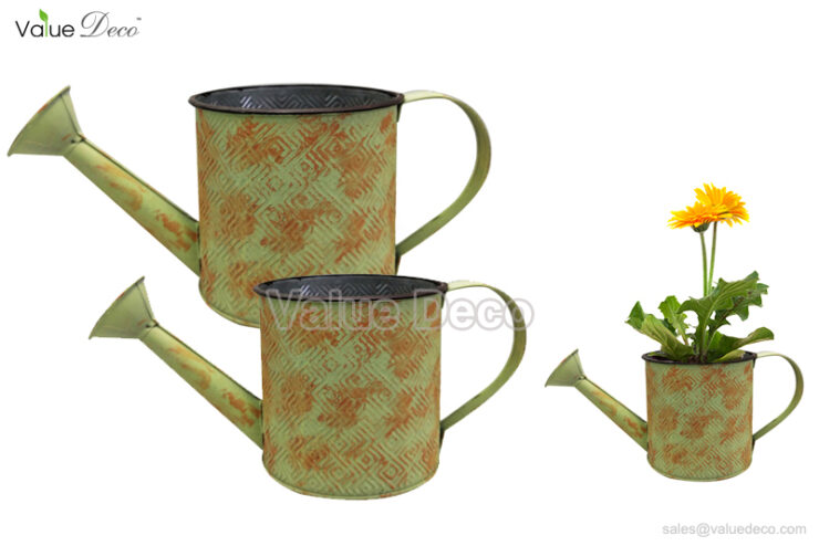 ZCV00794 (Distress Effect Zinc Watering Can)