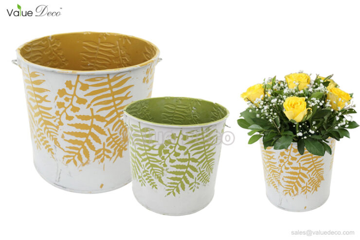 ZCV01378 (Embossed Leaf Zinc Pot)